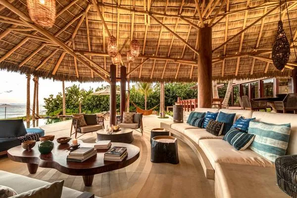 Exclusive 10BR w/ Infinity Pool & Ocean Views