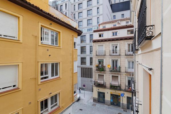Luxury 2BR at Palacio Real