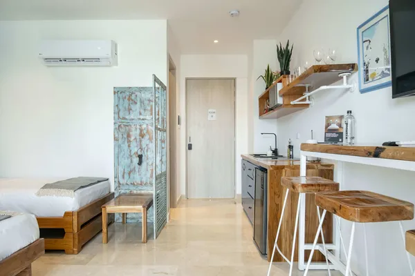 Upscale Loft w/ Balcony & View in Bocagrande