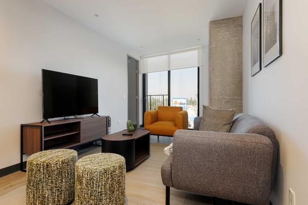 Deluxe 3BR w/ Balcony in Interlomas