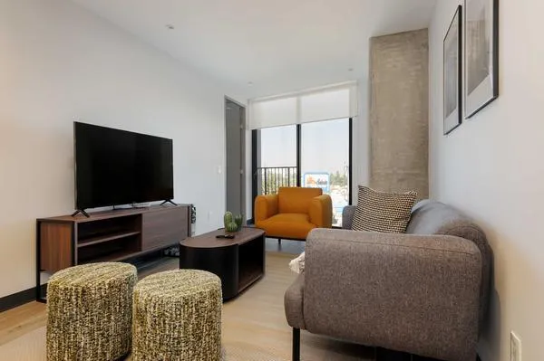 Deluxe 3BR w/ Balcony in Interlomas