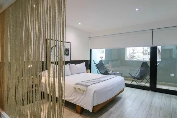 Artistic 2BR with Balcony in Barranco
