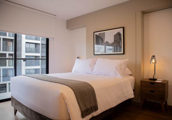 Majestic 1BR with Balcony in Miraflores