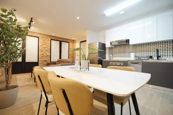 Intimate 1BR with Balcony in Casco Viejo