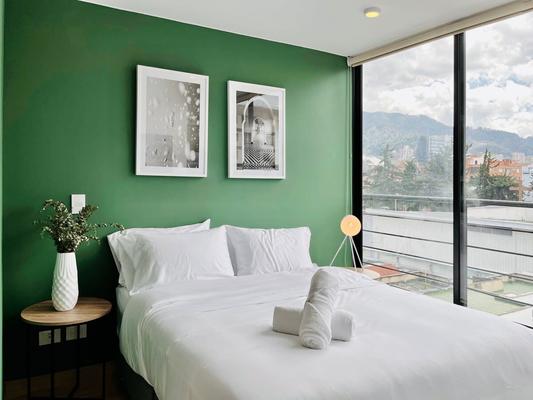 Trendy Loft in Santa Ana