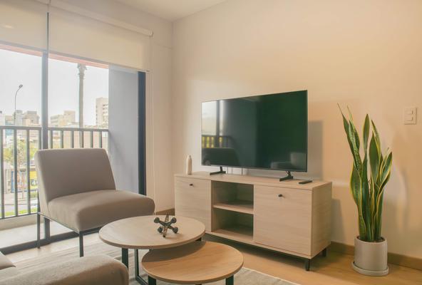 Fresh & Modern 1BR w/ Balcony in Miraflores