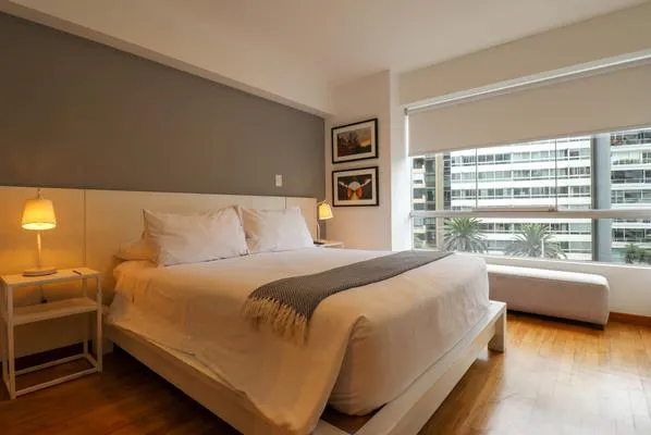 Classy 2BR with City View in Miraflores
