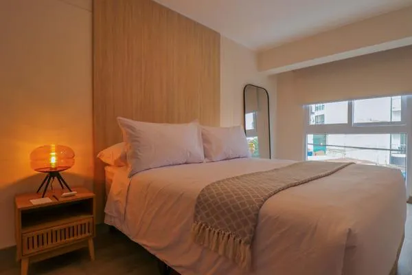 Upscale 2BR w/ Balcony in Heart of Miraflores