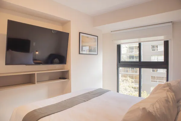 Upscale 2BR w/ Balcony & View in Miraflores