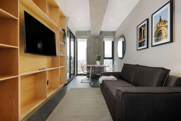 Thoughtful 2BR w/ Balcony in Tabacalera