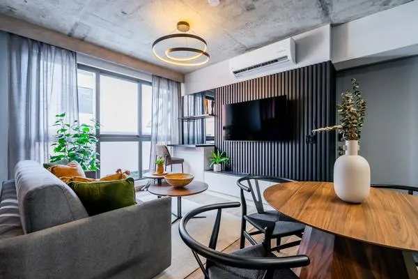 Eternal 1BR w/ Great Deco in Centriqo