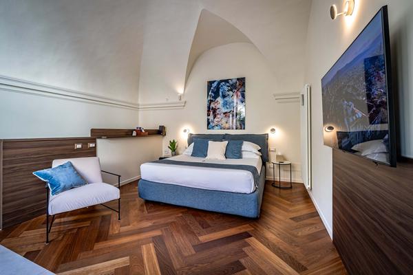Deluxe King Suite