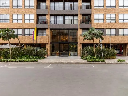 INDUSTRIAL 1BR IN LUXURY BUILDING