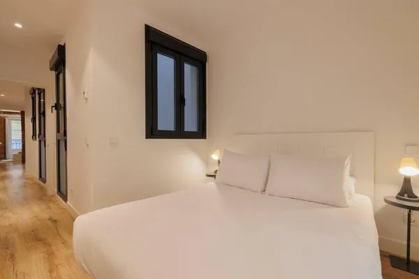 Luxury 2BR at Palacio Real