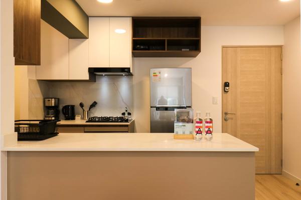 Sunny 1BR w/ Balcony in Vibrant San Isidro