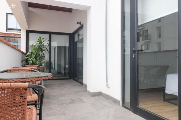 Beautiful 2BR with Terrace in Miraflores