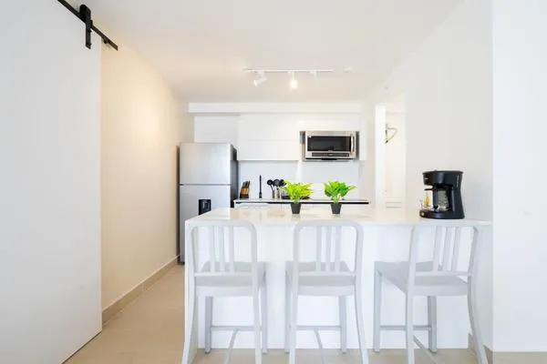 Functionalist 1BR in San Francisco