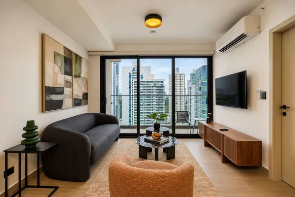Distinctive 2BR w/ Balcony in San Francisco