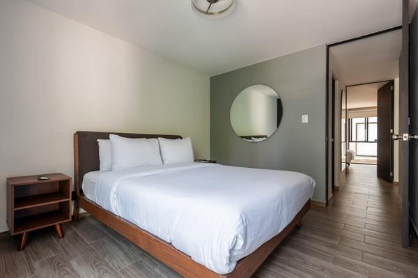 Vibrant  2BR in Parque España