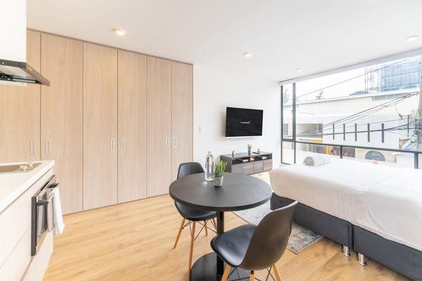 Lovely Loft with Terrace in Santa Ana