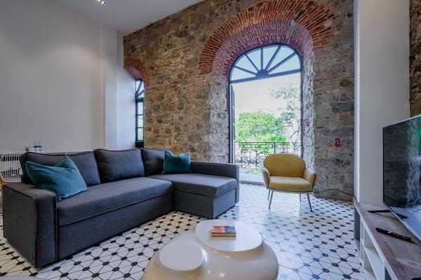 Majestic Duplex in Plaza Catedral