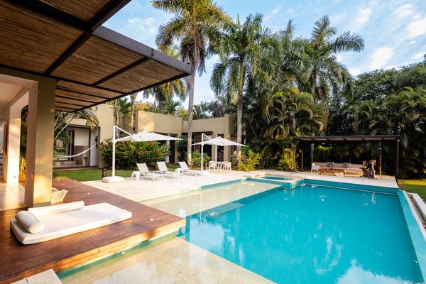 Splendid 5BR Villa at Mesa de Yeguas