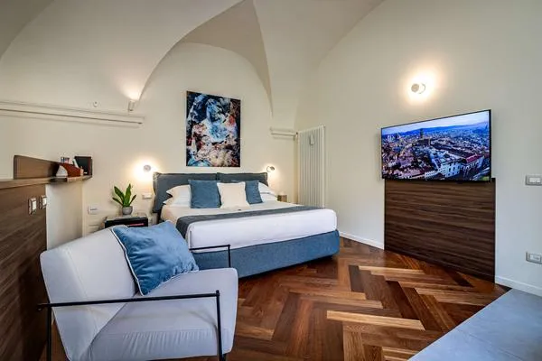 Deluxe King Suite