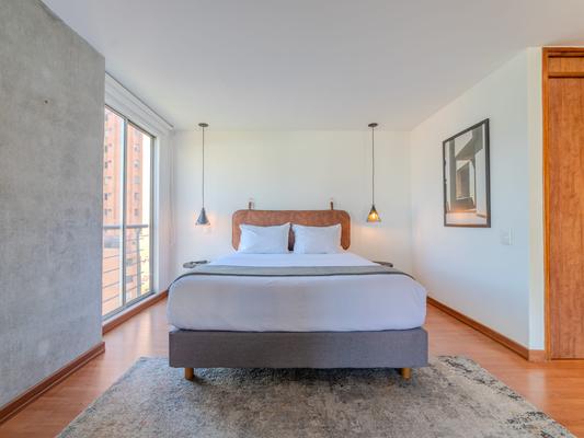 Cozy 1BR Duplex w/ Balcony in Poblado