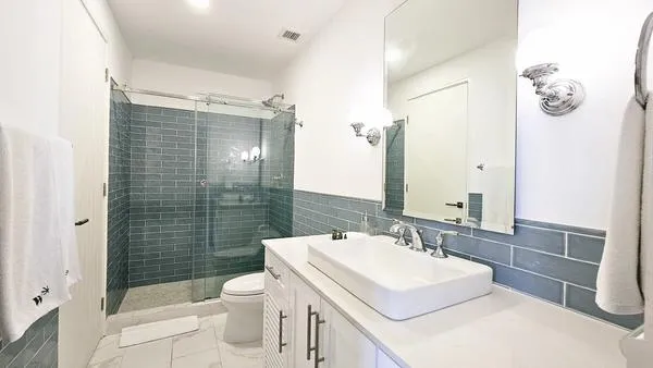Upgraded 1BR w/ Balcony in Panama