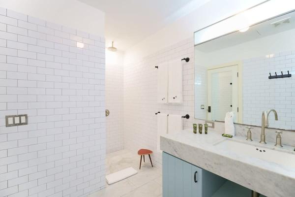 Luminous 2BR w/ Balcony in Casco Viejo