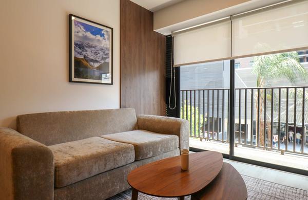 Sunny 1BR w/ Balcony in Vibrant San Isidro