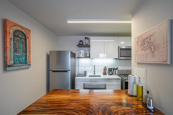 Glorious 1BR w/ Fabulous Balcony in Casco View