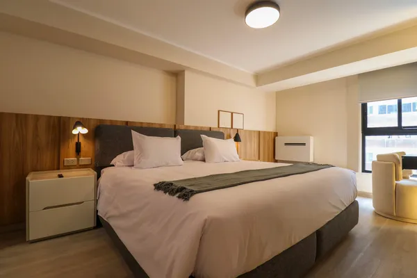 Premium 3BR w/ AC & Balcony  in Miraflores