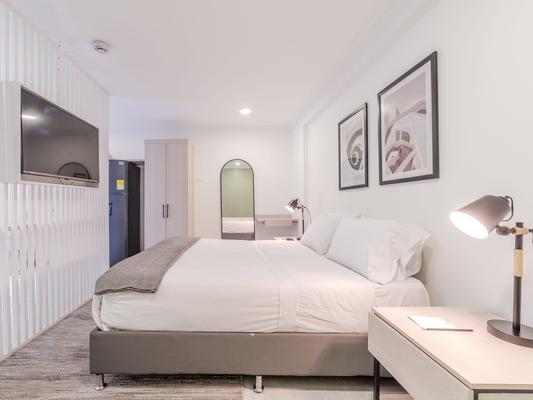 Deluxe Loft w/ Private Jacuzzi in El Poblado