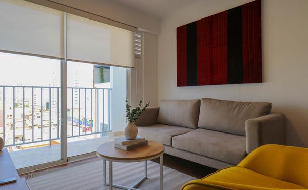 Luxury & Cozy 2BR w/ Balcony in Miraflores