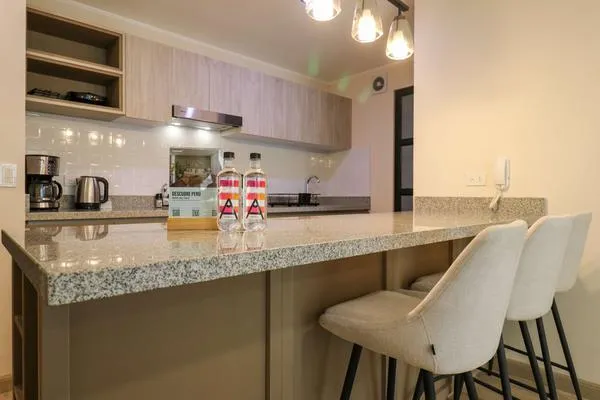 Premium 3BR w/ AC & Balcony  in Miraflores