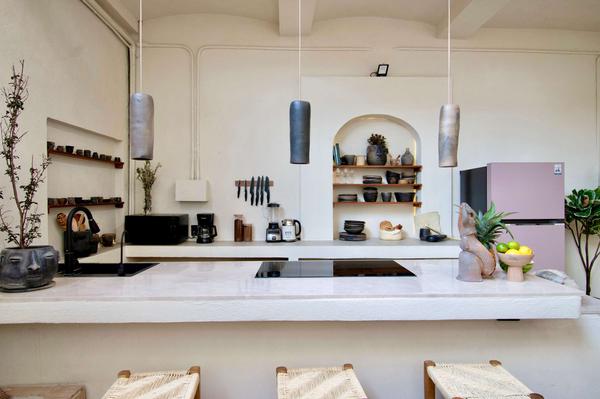 Stylish 6BR with Lovely Terrace