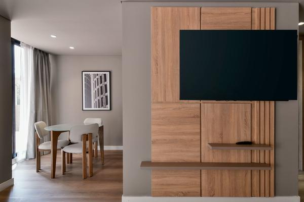 Resplendent 1BR w/ Modern Balcony in Unicentro