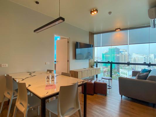 Modern & Cozy 2BR in the Heart of Miraflores