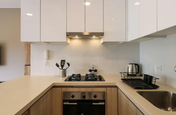 Airy 2BR w/ Balcony in Prime Miraflores
