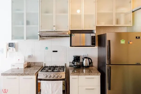 Trendy 2BR w/ Views Near the Malecon
