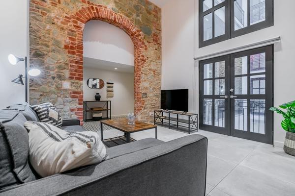 Refined Duplex in Plaza Catedral