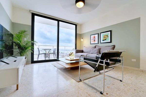 Sophisticated 1BR w/ Balcony in Casco Antiguo