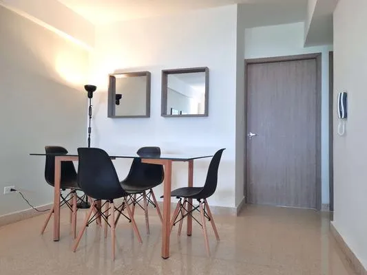 Modern 2BR In La Cresta