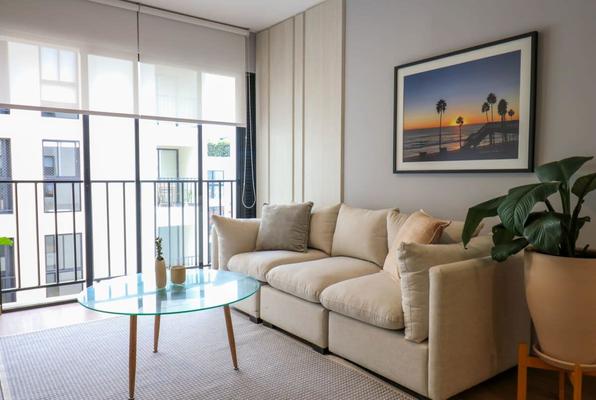 Lively 2BR with Balcony in Miraflores