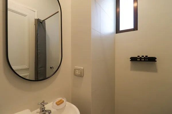 Designer 2BR Stay w/ Balcony in Miraflores