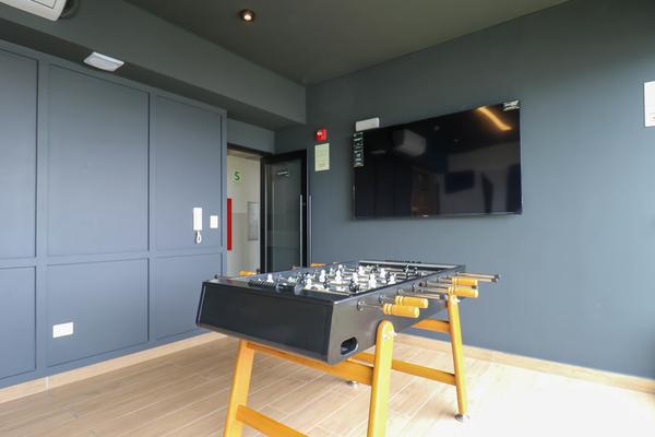 Spectacular  2BR with balcony in Miraflores