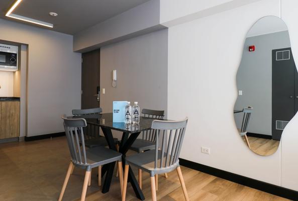 Resplendent 2BR w/ Great Balcony in San Isidro