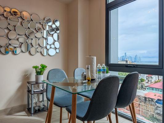 Great 1BR w/ Perfect Balcony in Casco View