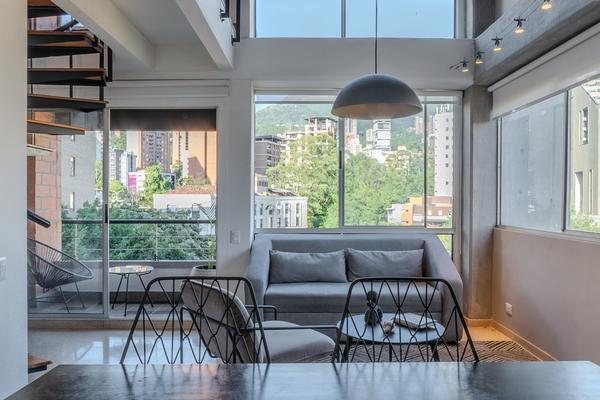 Cozy 1BR Duplex w/ Balcony in Poblado